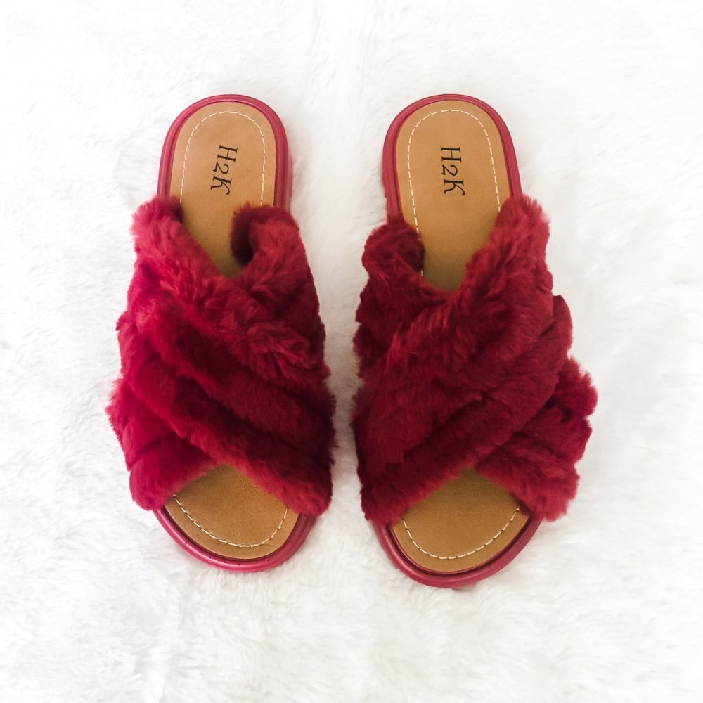 BRAND NEW Red H2K Faux Fur Slide Sandals Size 7 - Picture 4 of 7